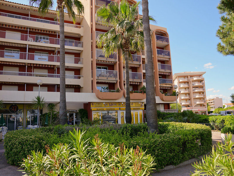 Apartment Le Capitole.7 Fréjus Buitenkant foto