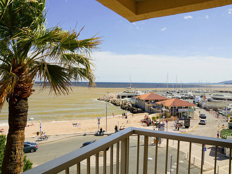 Apartment Le Capitole.7 Fréjus Buitenkant foto